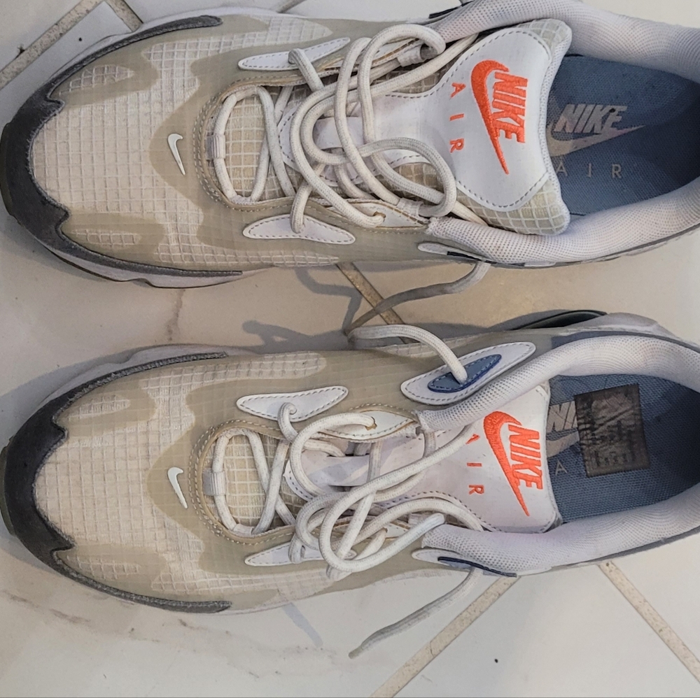 Nike Airmax Sneakers - White and Orange